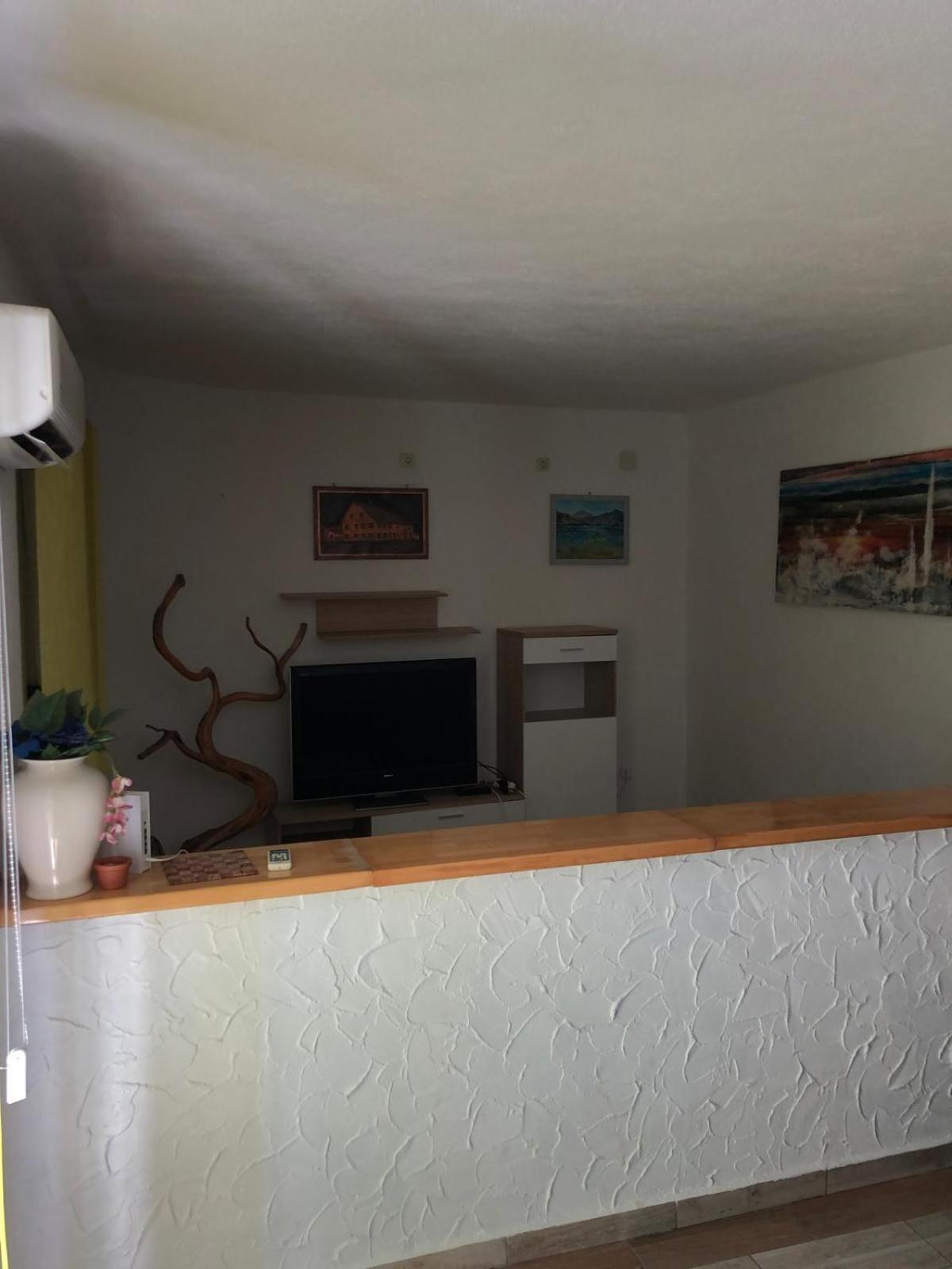 Apartmani Cesarica Карлобаг Номер фото